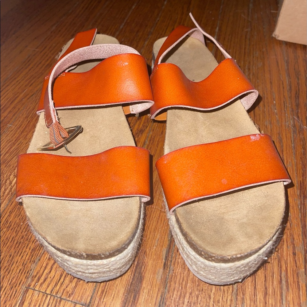 Wedge sandals